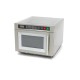 Four micro-ondes en inox,1800 W. 30Lt L49 x P63,7 x H40,5cm